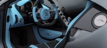 Bugatti Divo Interior Volante0119 01 018