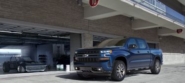 The All New 2019 Silverado Rst (new Trim For 2019) Brings A Stre