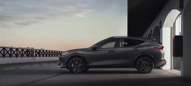 CUPRA Formentor VZ5: llega el más bruto de la familia, con 390 CV y por  11.500 euros menos que el Audi RS Q3