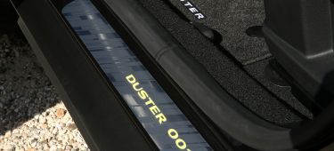 Dacia Duster Black Collector 2019 01