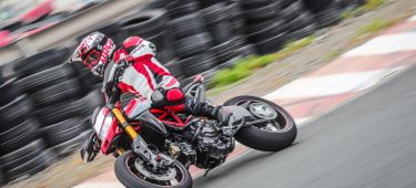 Ducati Hypermotard 950 Sp Performance 13 Uc70343 Mid