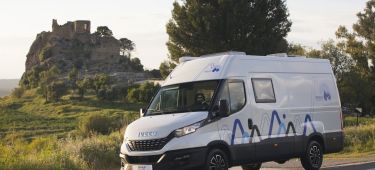 Iveco Daily Camper 2021 01