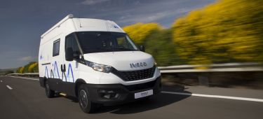 Iveco Daily Camper 2021 02