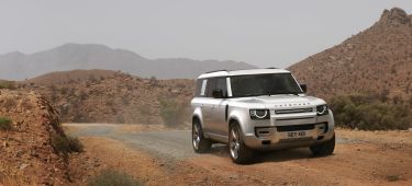 Land Rover Defender 130 2022 8
