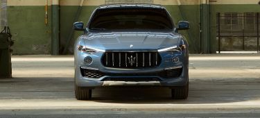 Maserati Levante Hybrid 2021 0421 Frontal 022