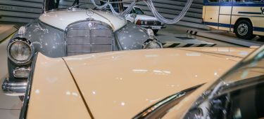Vorne „adenauer“, Hinten Datenlabor: Mercedes Benz 300 Messwagen Von 1960 “adenauer” In The Front, Data Laboratory In The Rear: The Mercedes Benz 300 Measuring Car From 1960