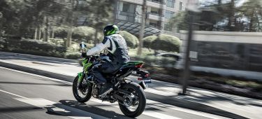 Moto Kawasaki Z400 Dm 5