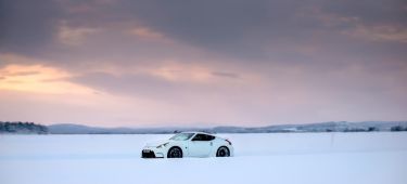 nissan-370z-1600x900-11