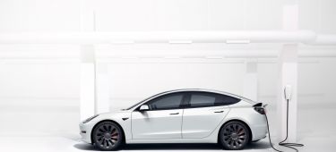 Tesla Elon Musk Semiconductores Crisis Model 3 Carga