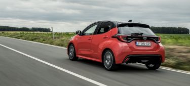 Toyota Yaris Rojo 2020 Movimiento Prueba 71