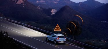 Volvo Slippery Road Alert 01