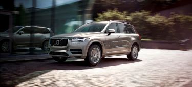 volvo-xc90-2015-25