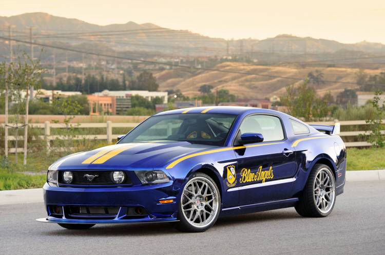 01-blue-angels-mustang 01-blue-angels-mustang