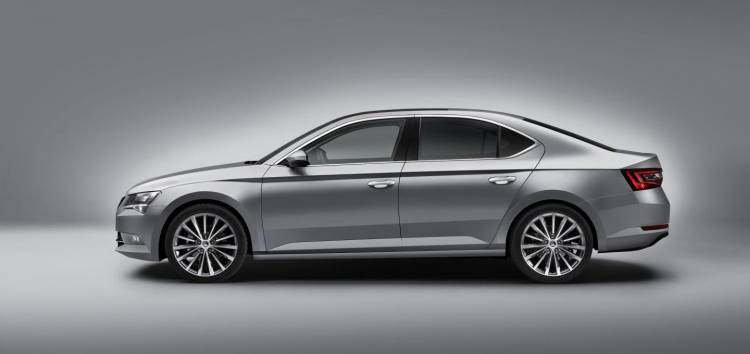 1440_portada_nuevo_Skoda_Superb_2015_DM_1 1440_portada_nuevo_Skoda_Superb_2015_DM_1