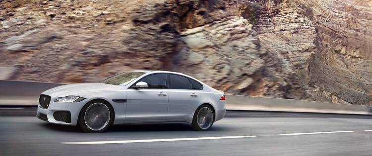 1440_video_jaguar-xf-2015-10-1440px 1440_video_jaguar-xf-2015-10-1440px
