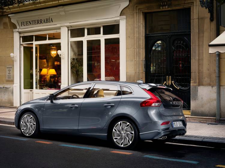 1440_volvo-v40-d-05