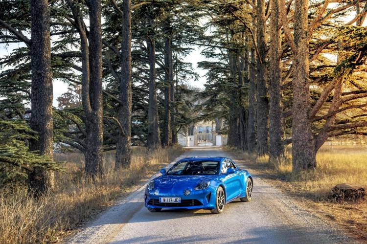 1494827_Alpine-A110-International-Test-Drive-Static-and-Details-December-2017-6-1_750x.jpg
