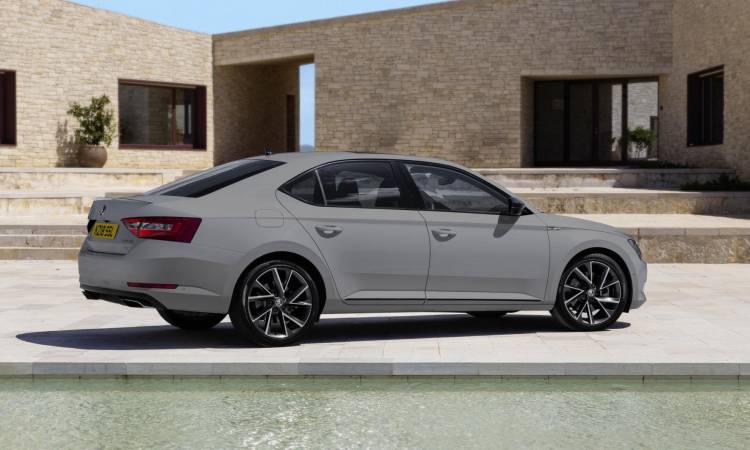 1544627 New Skoda Superb Sportline Rear 1544627 New Skoda Superb Sportline Rear