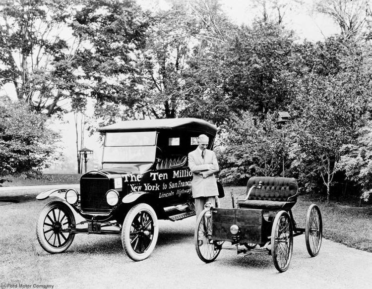 1924_Ford_Model_T_10_millionth_car___Quadricycle
