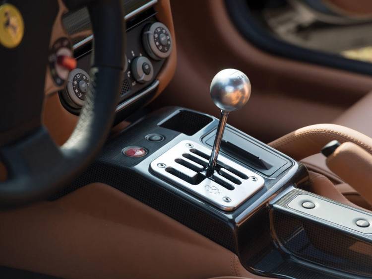 2007-ferrari-599-gtb-fiorano-manual_pomo-cambio 2007-ferrari-599-gtb-fiorano-manual_pomo-cambio