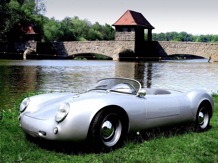 2011-Wittera-Retro-Ma-de-Spyder-Front-And-Side-1280x960 2011-Wittera-Retro-Ma-de-Spyder-Front-And-Side-1280x960