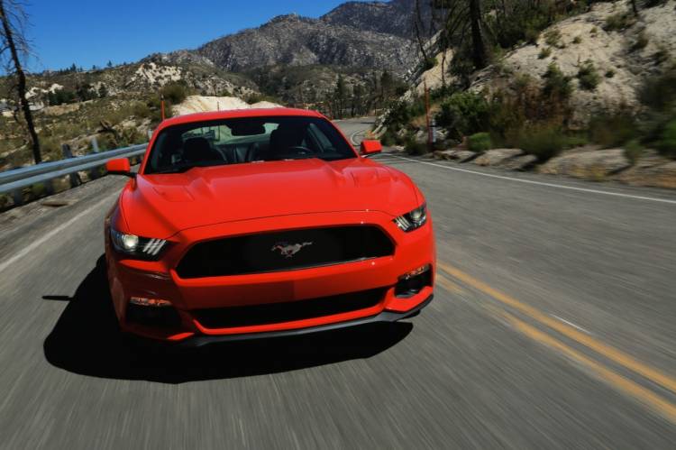 2015-Mustang-EcoBoost-Orange-Driving-007Ford_Mustang_2015_DM_2 2015-Mustang-EcoBoost-Orange-Driving-007Ford_Mustang_2015_DM_2
