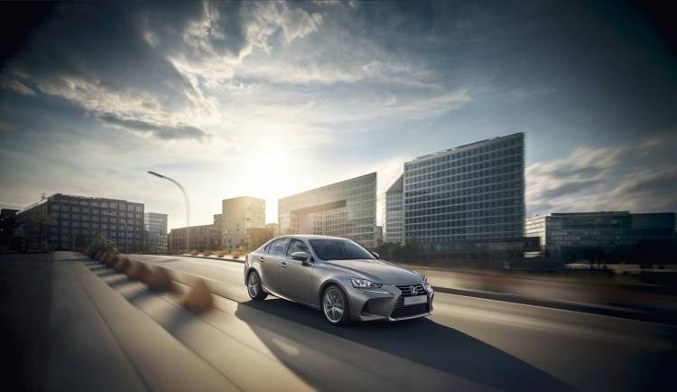 2017-lexus-is-300h-03 2017-lexus-is-300h-03