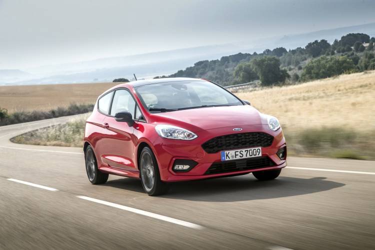 2017_ford_fiesta_st_line_race_red_036 2017_ford_fiesta_st_line_race_red_036