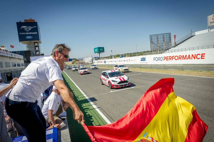 24-horas-ford-2015-07-1440px