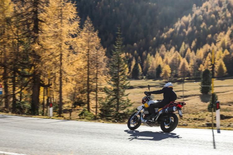 46 Moto Guzzi V85 Tt 46 Moto Guzzi V85 Tt