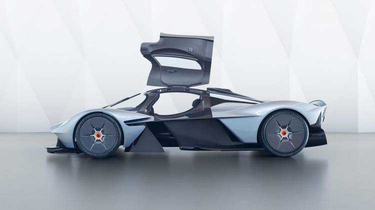 Aston-Martin-Valkyrie_18_750x.jpg