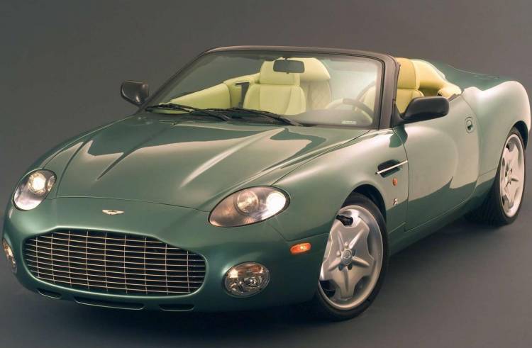 Aston_Martin-DB_AR1-2003-0717-01