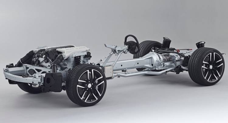 Aston_Martin-Vanquish_280115-00_750x.jpg