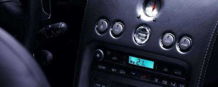 Aston_Martin-Vanquish_S_04_0517_03_750x.jpg