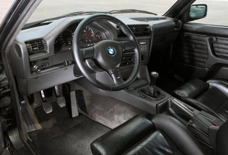 BMW M3 E30 (1985)_016