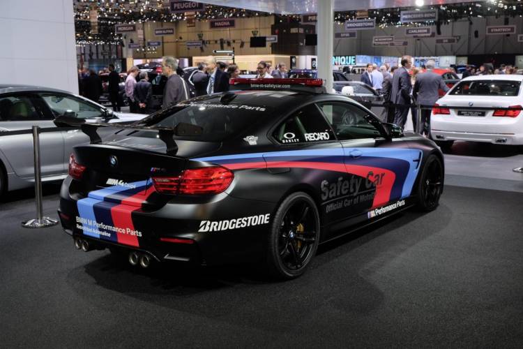 BMW_M4_Coupe_safety_car_DM_ginebra_2