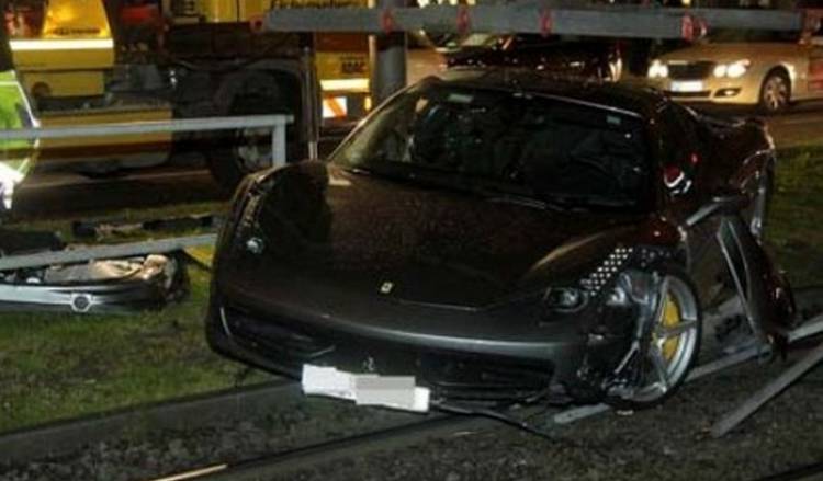 Ferrari_458_Italia_Accidente_Munich_2012_featured Ferrari_458_Italia_Accidente_Munich_2012_featured