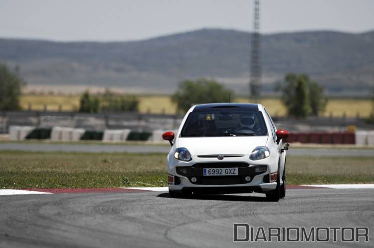 Fiat Punto Evo Abarth: Prueba dinámica en circuito Fiat Punto Evo Abarth: Prueba dinámica en circuito