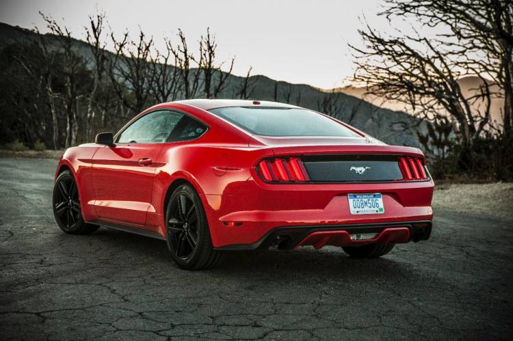 Ford_Mustang_2015_DM_88