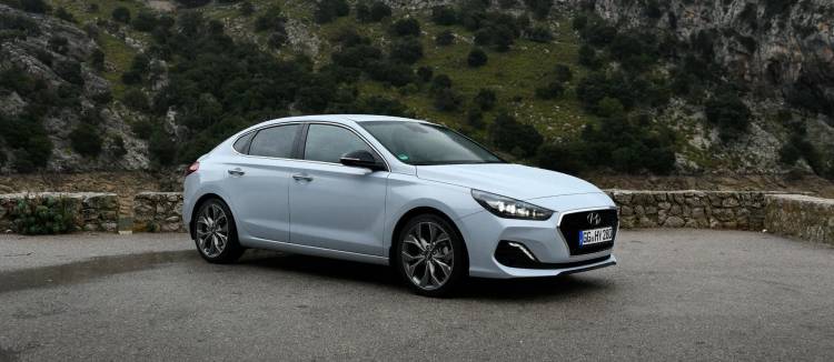 Hyundai_i30_Fastback_p Hyundai_i30_Fastback_p