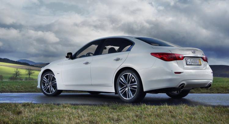 Infiniti_Q50_gasolina_turbo_DM_4