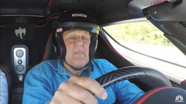 jay-leno_koenigsegg-one1_3