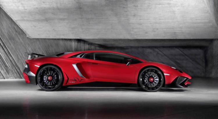 Lamborghini_Aventador_LP_750-4_Superveloce_1