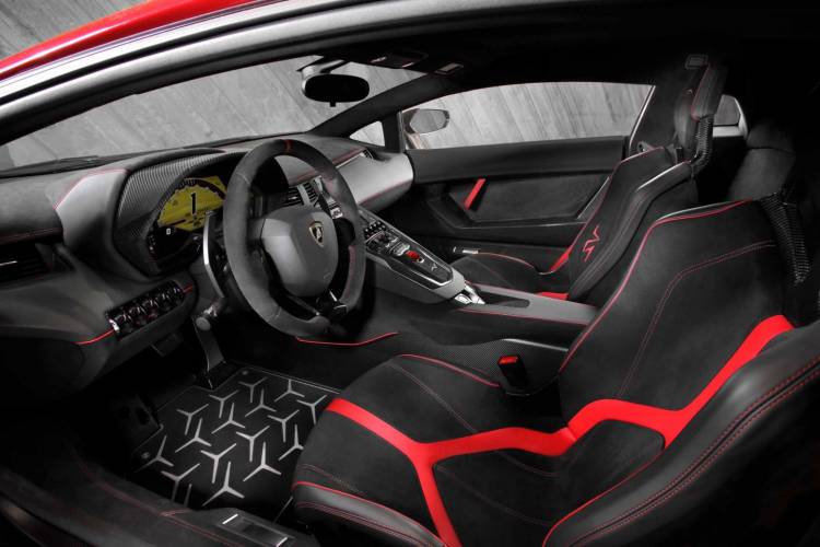 Lamborghini_Aventador_LP_750-4_Superveloce_2
