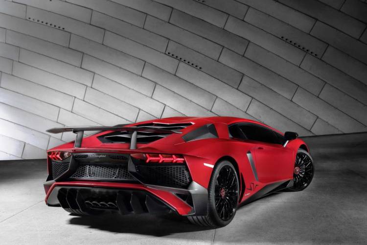 Lamborghini_Aventador_LP_750-4_Superveloce_3