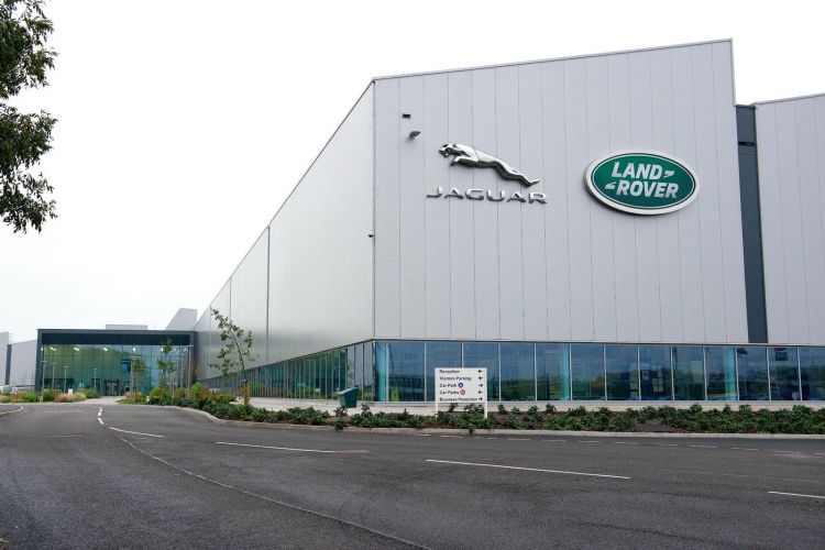 Land-Rover-Discovery-Sport-10