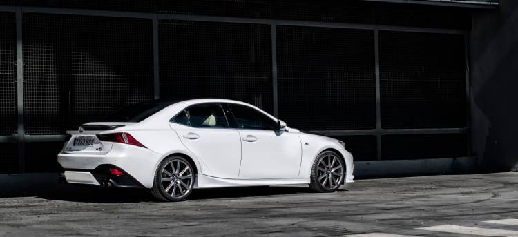 Lexus_IS_25_aniversario_TRD_2015_DM_portada