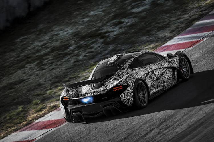 McLaren_P1_motor_1280_2