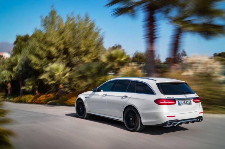 Mercedes-AMG-E63-estate-dm-10
