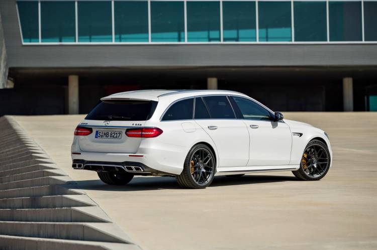 Mercedes-AMG-E63-estate-dm-15